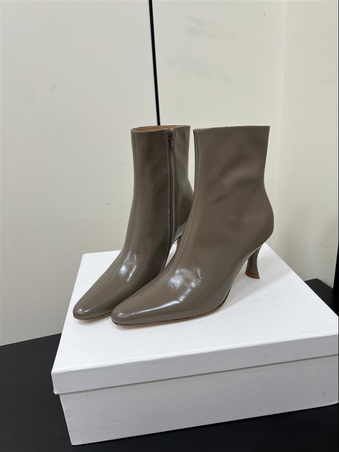 20251128174331616 390